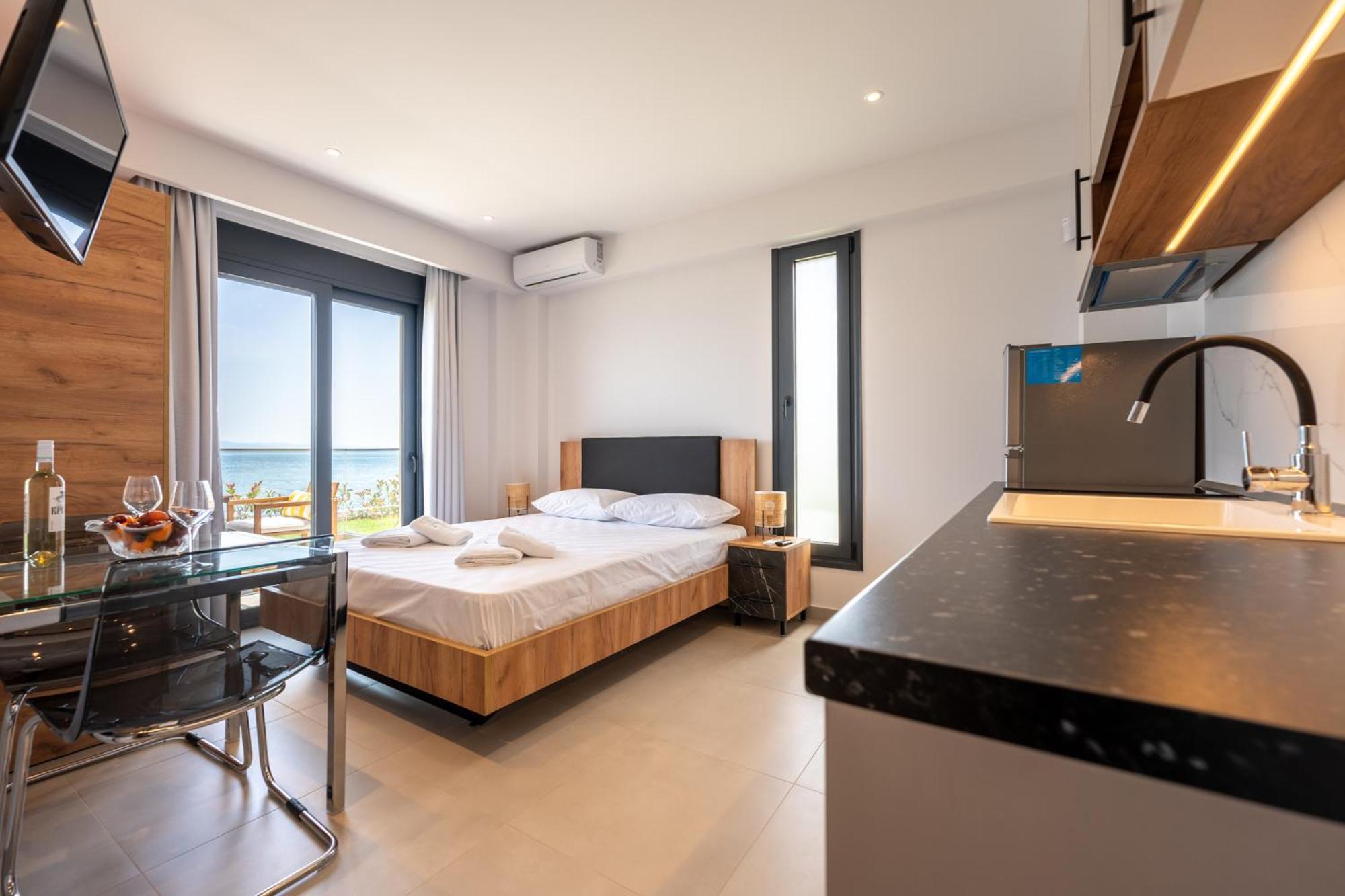 Azzurro E Verde By Rentalspro - Nea Potidaia Halkidiki Nea Poteidaia Exteriör bild