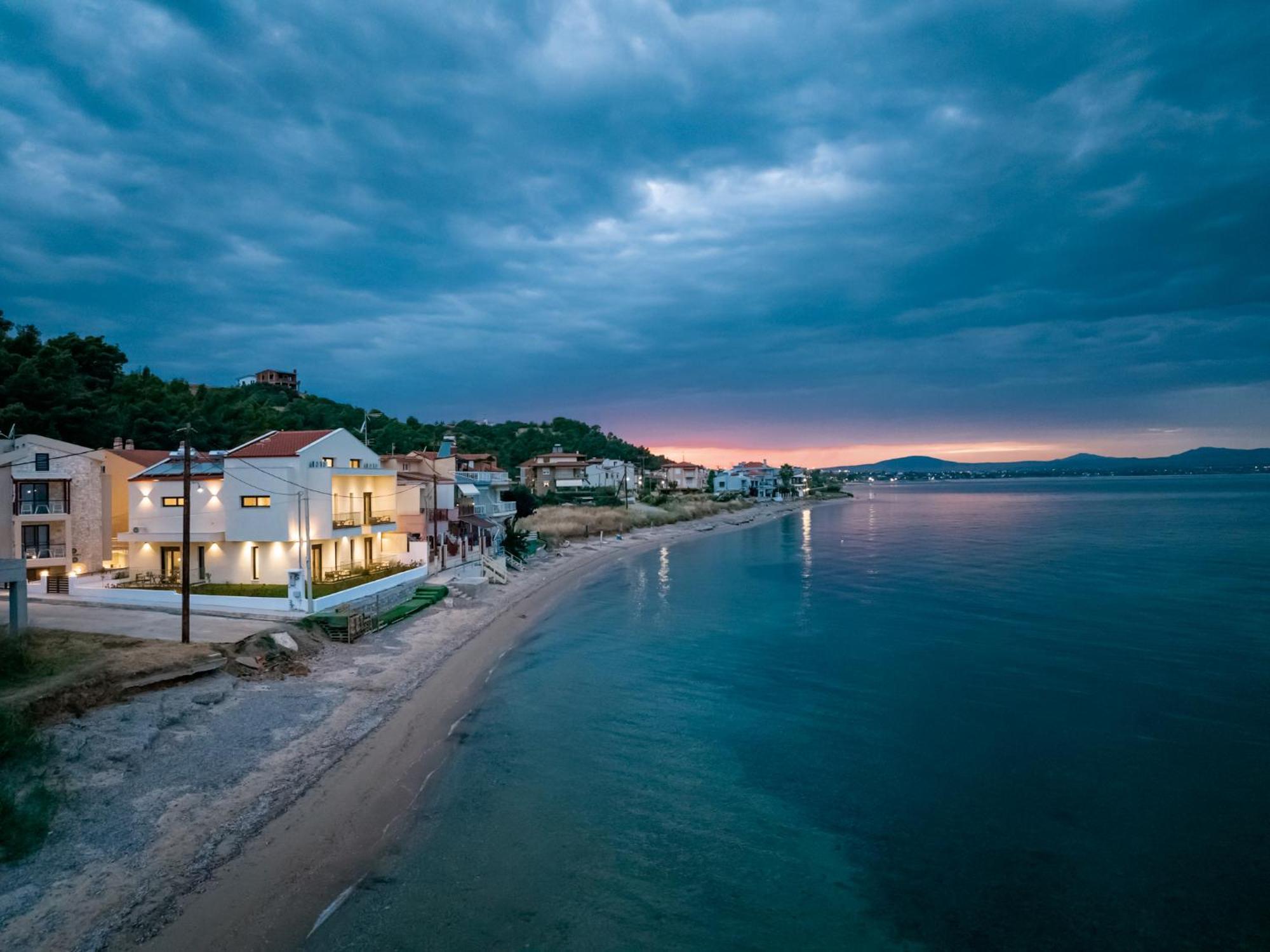 Azzurro E Verde By Rentalspro - Nea Potidaia Halkidiki Nea Poteidaia Exteriör bild