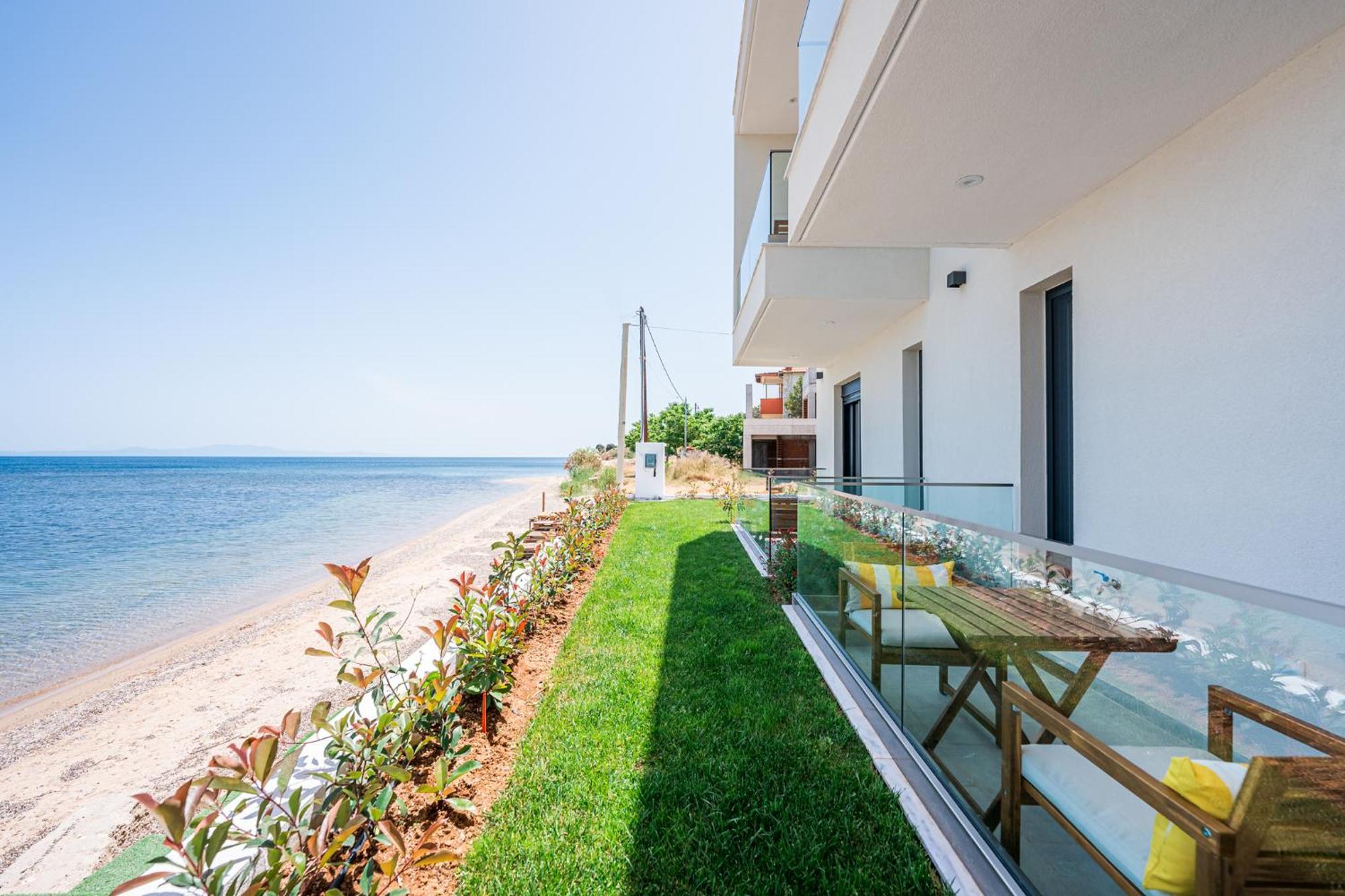 Azzurro E Verde By Rentalspro - Nea Potidaia Halkidiki Nea Poteidaia Exteriör bild